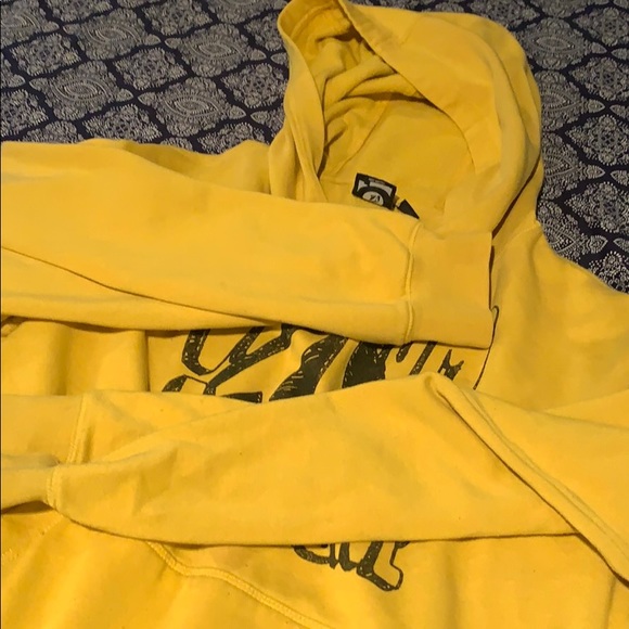 Vintage Volcom Stone sweatshirt yellow small - Picture 5 of 5